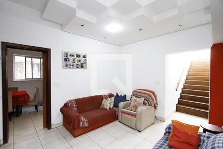 Casa à venda com 4 quartos, 300m² em Carlos Prates, Belo Horizonte
