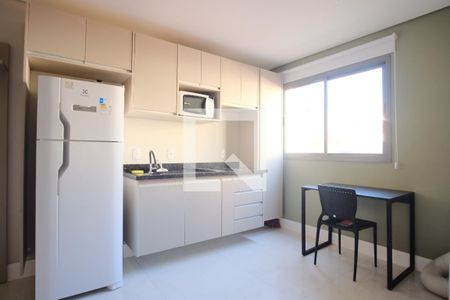 Cozinha de kitnet/studio para alugar com 1 quarto, 24m² em Vila Gomes Cardim, São Paulo