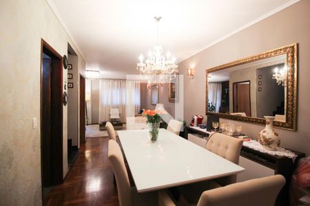 Sala de casa à venda com 3 quartos, 206m² em Indianópolis, São Paulo