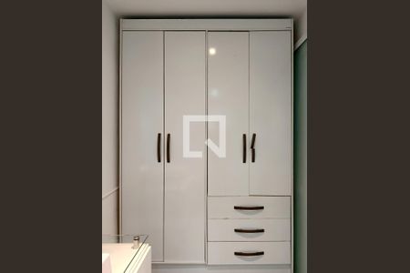 Armário de apartamento para alugar com 1 quarto, 48m² em Pinheiros, São Paulo
