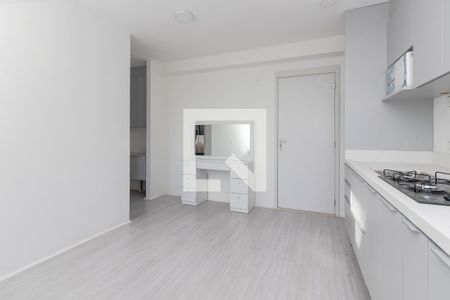 Sala/ Cozinha de apartamento à venda com 1 quarto, 64m² em Jardim Aeroporto, São Paulo