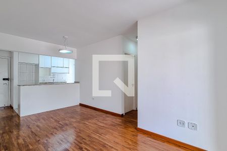 Sala de apartamento para alugar com 2 quartos, 60m² em  Vila Romana, São Paulo