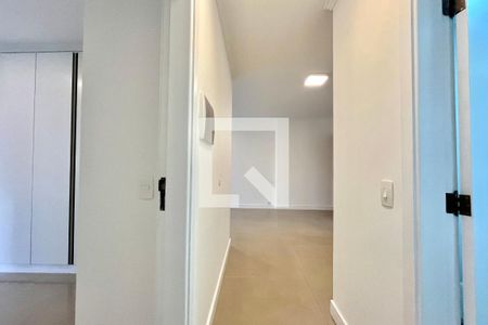 Corredor de apartamento para alugar com 2 quartos, 74m² em Vila Clementino, São Paulo