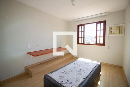 Casa  1 - Quarto de casa à venda com 6 quartos, 230m² em Grajaú, Rio de Janeiro