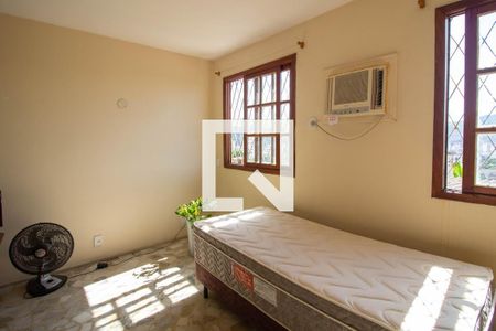Casa  1 - Quarto de casa à venda com 6 quartos, 230m² em Grajaú, Rio de Janeiro