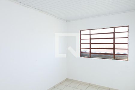Quarto 2 de casa para alugar com 2 quartos, 60m² em Jardim Guaianazes, São Paulo