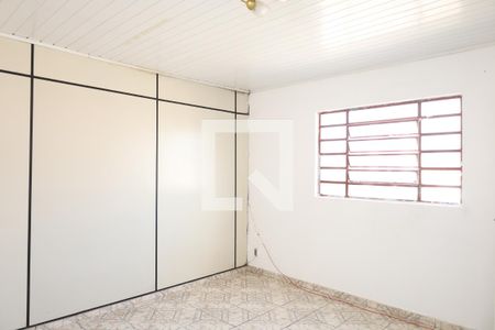 Quarto 1 de casa para alugar com 2 quartos, 60m² em Jardim Guaianazes, São Paulo