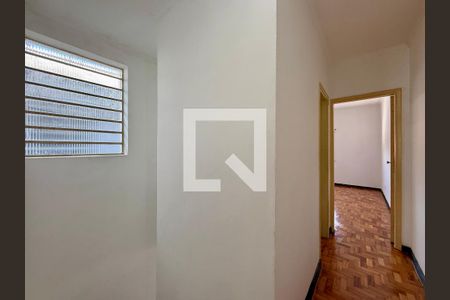 Corredor Quartos  de casa para alugar com 2 quartos, 125m² em Parque Colonial, São Paulo