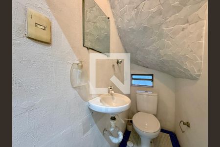 Lavabo de casa para alugar com 2 quartos, 125m² em Parque Colonial, São Paulo