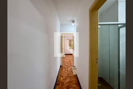 Corredor Quartos  de casa para alugar com 2 quartos, 125m² em Parque Colonial, São Paulo