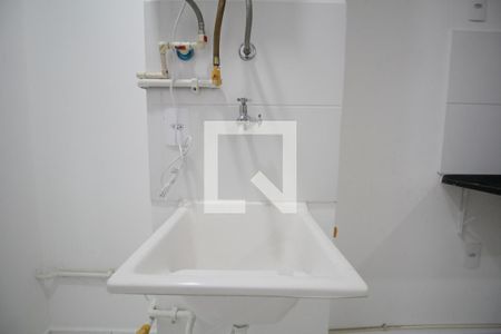 Tanque de apartamento para alugar com 2 quartos, 38m² em Jardim Piracuama, São Paulo