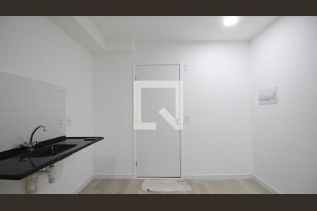 Sala/Cozinha de apartamento para alugar com 2 quartos, 38m² em Jardim Piracuama, São Paulo