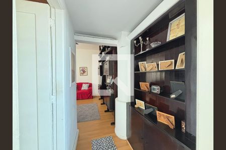 Sala - corredor de acesso de apartamento para alugar com 1 quarto, 70m² em Copacabana, Rio de Janeiro