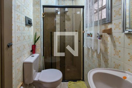 Banheiro  de kitnet/studio para alugar com 0 quarto, 38m² em Vila Balnearia, Praia Grande