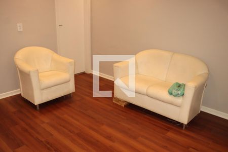 Casa de Condomínio para alugar com 2 quartos, 70m² em Aguassai, Cotia