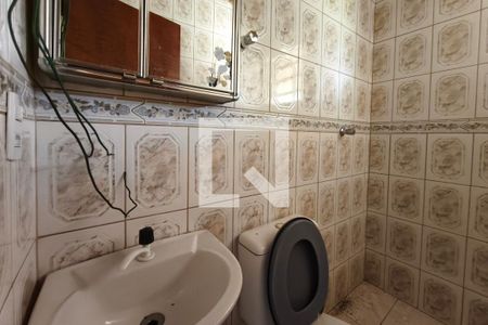 Banheiro de casa para alugar com 1 quarto, 2370m² em Chácara Recanto da Colina Verde, Campinas