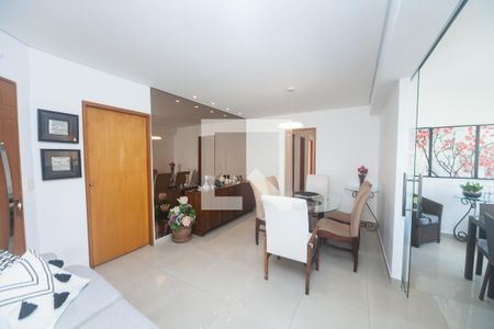sala de apartamento para alugar com 4 quartos, 120m² em Buritis, Belo Horizonte