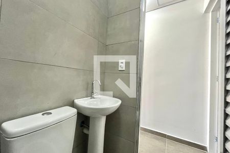 Banheiro de casa para alugar com 1 quarto, 32m² em Parque Jabaquara, São Paulo
