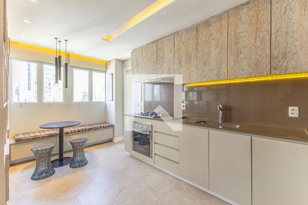 Cozinha de apartamento para alugar com 3 quartos, 100m² em Indianópolis, São Paulo