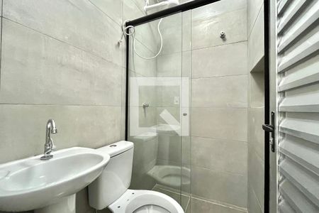 Banheiro de casa para alugar com 1 quarto, 30m² em Parque Jabaquara, São Paulo