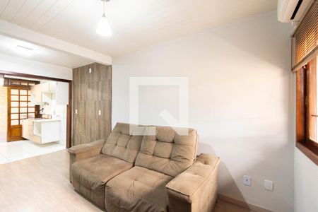 Casa à venda com 2 quartos, 42m² em Guajuviras, Canoas
