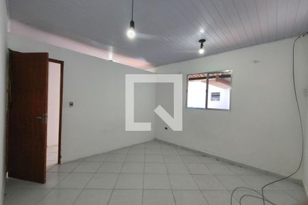 Sala de casa de condomínio para alugar com 2 quartos, 70m² em Vilamar, Praia Grande