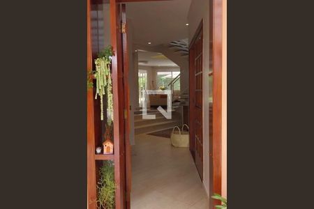 Casa à venda com 3 quartos, 270m² em Alphaville, Santana de Parnaíba