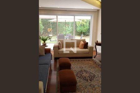 Casa à venda com 3 quartos, 270m² em Alphaville, Santana de Parnaíba