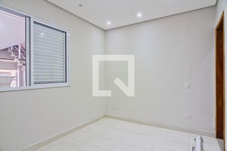 Suíte 1 de casa à venda com 3 quartos, 140m² em Vila Zat, São Paulo