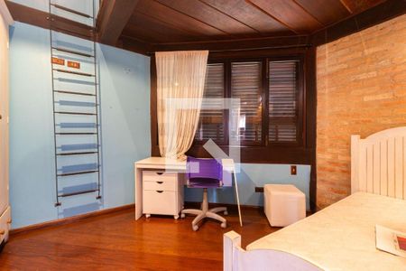 Casa à venda com 4 quartos, 550m² em Morada dos Pássaros, Barueri