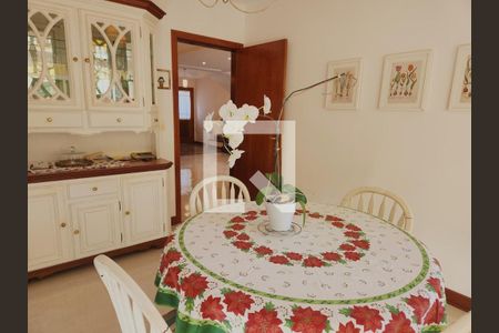 Casa à venda com 4 quartos, 435m² em Morada das Flores (Aldeia da Serra), Barueri