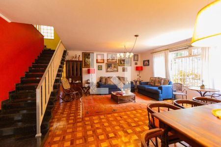 Casa à venda com 4 quartos, 290m² em Vila Mariana, São Paulo