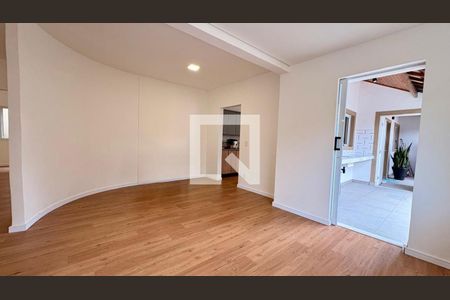 Casa à venda com 3 quartos, 317m² em Aldeia da Serra, Barueri