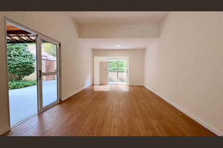 Casa à venda com 3 quartos, 317m² em Aldeia da Serra, Barueri