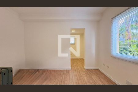 Casa à venda com 3 quartos, 317m² em Aldeia da Serra, Barueri