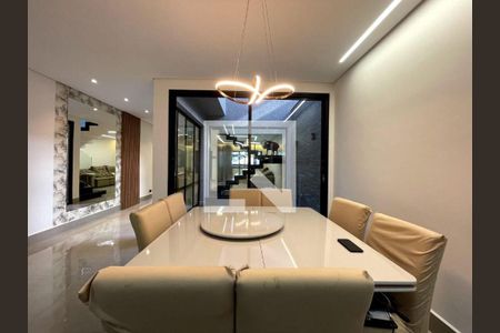 Casa à venda com 4 quartos, 310m² em Vila Pirituba, São Paulo