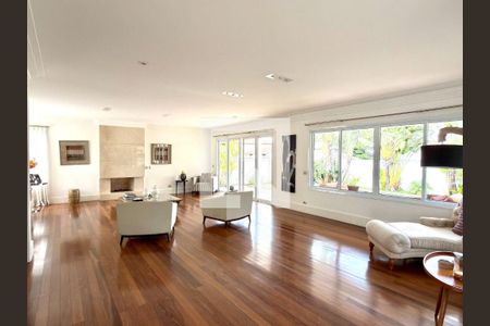 Casa à venda com 4 quartos, 686m² em Morada dos Pinheiros (Aldeia da Serra), Barueri