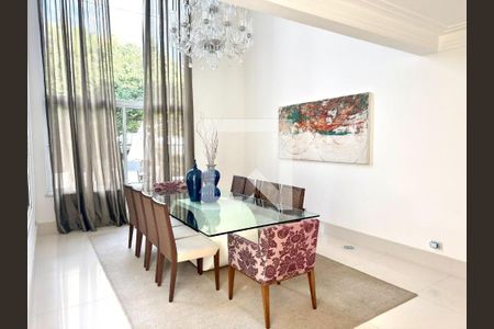 Casa à venda com 4 quartos, 686m² em Morada dos Pinheiros (Aldeia da Serra), Barueri