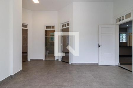 Casa à venda com 4 quartos, 322m² em Morada dos Pássaros, Barueri