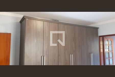 Casa à venda com 3 quartos, 141m² em Jardim Monte Alegre (Zona Norte), São Paulo