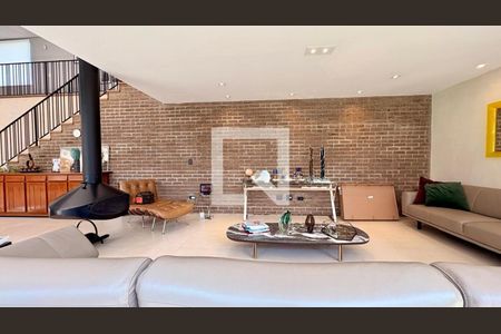 Casa à venda com 4 quartos, 644m² em Morada dos Pássaros, Barueri
