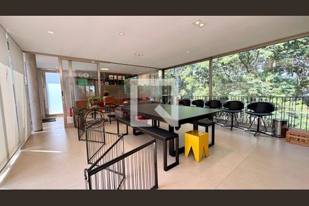 Casa à venda com 4 quartos, 644m² em Morada dos Pássaros, Barueri