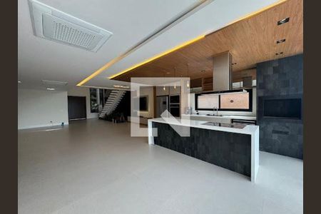 Casa à venda com 4 quartos, 335m² em Sítio do Rosário, Barueri