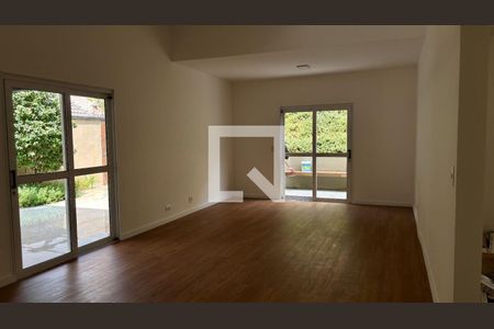 Casa à venda com 3 quartos, 316m² em Morada dos Pinheiros (Aldeia da Serra), Barueri