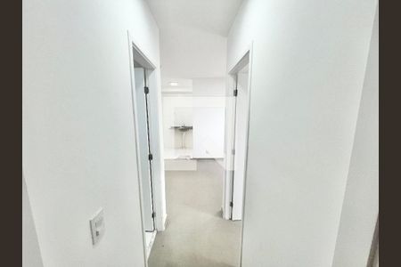 Corredor de apartamento para alugar com 2 quartos, 39m² em Vila Nova Cachoeirinha, São Paulo
