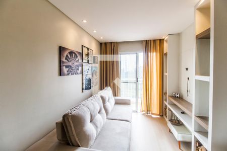 Sala  de apartamento para alugar com 1 quarto, 61m² em Jardim Tupanci, Barueri