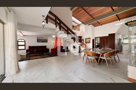 Casa à venda com 4 quartos, 460m² em Residencial das Estrelas, Barueri