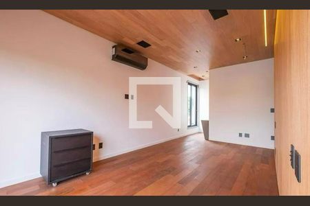 Casa à venda com 5 quartos, 450m² em Jardim Paulista, São Paulo