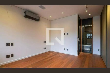 Casa à venda com 5 quartos, 450m² em Jardim Paulista, São Paulo