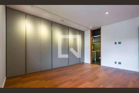 Casa à venda com 5 quartos, 450m² em Jardim Paulista, São Paulo